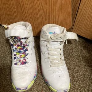 White high top filas
